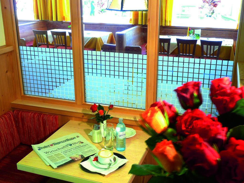 Gasthof Goldener Fisch Лиенц Екстериор снимка