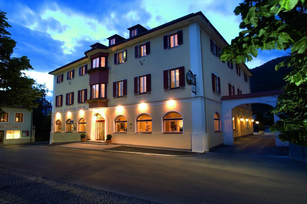Gasthof Goldener Fisch Лиенц Екстериор снимка